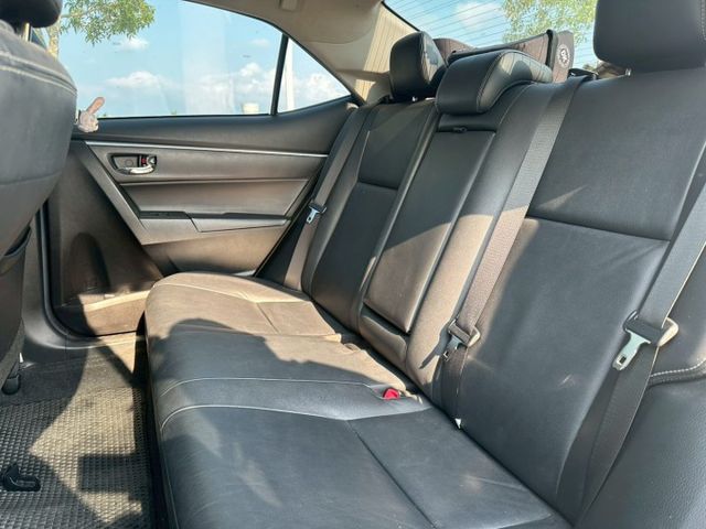 2015 Toyota Altis  僅跑12萬里程保證、原版件、無泡水 重點配備：倒車顯影、恆溫空調、定速系統  第6張相片
