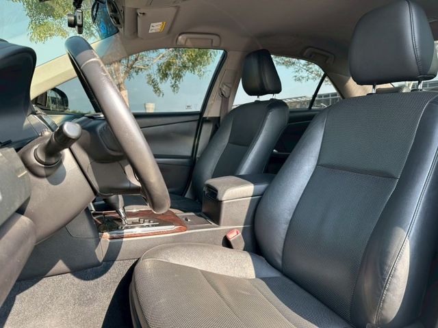 2015 Toyota Camry 2.0 天使白 保證里程、無重大事故、無泡水 重點配備：一鍵啟動、摸門解鎖、安卓機、  第5張相片