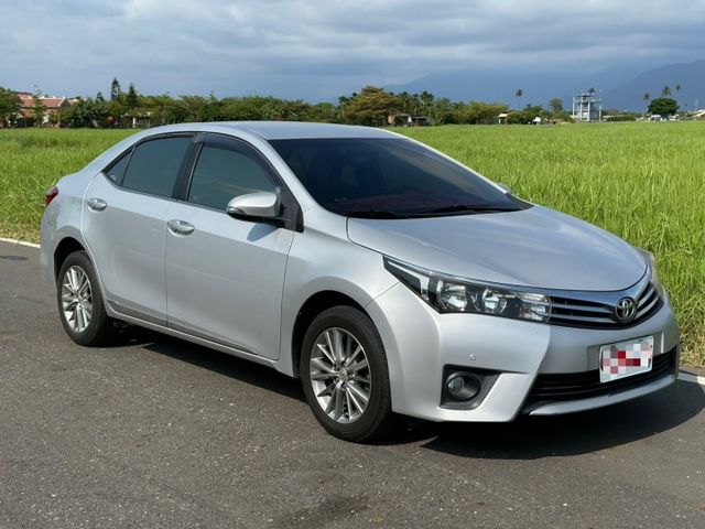 2014 Toyota Altis 1.8 僅跑8萬保證里程、原版件、無泡水 重點配備：定速系統、恆溫空調  第2張相片