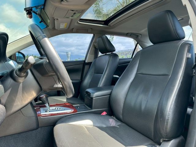 2012 Toyota Camry 2.5汽油 僅跑17.7萬保證里程、原版件、無泡水 重點配備：摸門解鎖、一鍵啟動  第5張相片