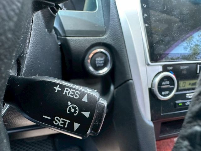 2012 Toyota Camry 2.5汽油 僅跑17.7萬保證里程、原版件、無泡水 重點配備：摸門解鎖、一鍵啟動  第6張相片