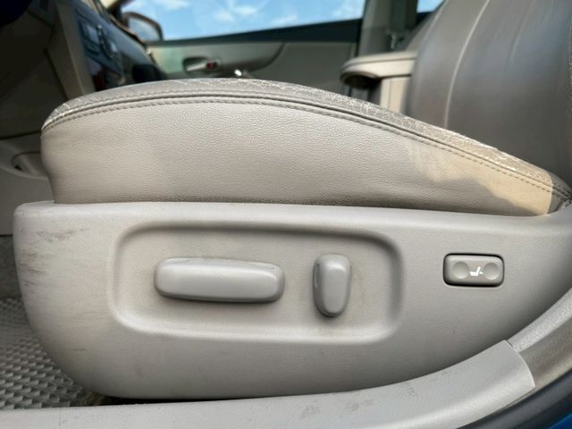 08年ALTIS 神車，不怕操、很好養～里程30萬。 有恆溫、免鑰匙、定速、天窗、倒車攝影、電折後視鏡  第7張相片