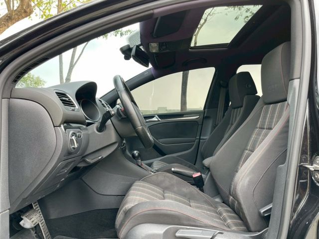 2010 Volkswagen Golf GTI 2.0 黑色 僅跑13.4萬 里程保證  經典GTI小鋼炮 整台原汁原  第5張相片
