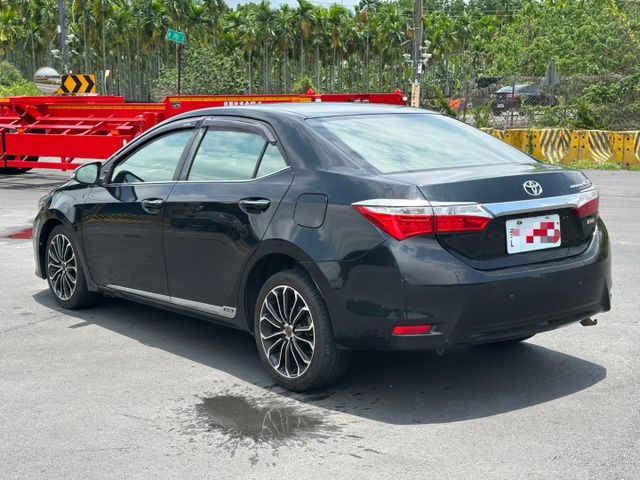 2016 Toyota Altis 1.8 僅跑23.3萬保證里程、無重大事故、無泡水 重點配備：定速系統、摸門解鎖、一  第2張相片