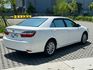 2019 Toyota Camry 2.0 白 僅跑18.5萬保證里程、無重大事故、無泡水 重點配備：恆溫空調、安卓機  第3張縮圖