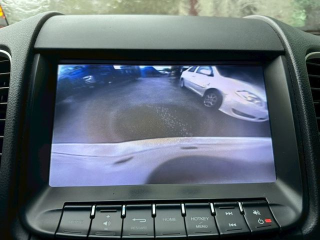 讓我來為你遮風擋雨2013 Luxgen S5 1.8 Turbo｜絕版出清價  第5張相片