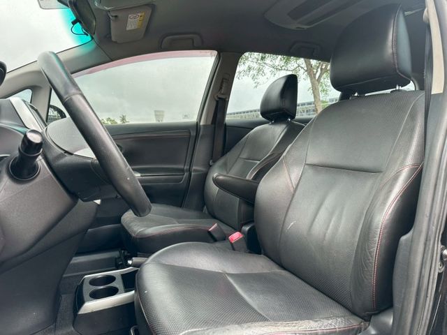 2013 Toyota Wish 2.0豪華版 僅跑21萬保證里程、原版件、無泡水 重點配備：摸門解鎖、一鍵啟動、恆溫空  第6張相片