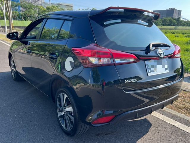 2022 Toyota Yaris 1.5 S  里程12萬公里 里程保證 無重大事故 無泡水 可認證  光感應頭燈 S  第4張相片