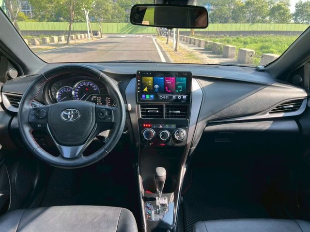 2022 Toyota Yaris 1.5 S  里程12萬公里 里程保證 無重大事故 無泡水 可認證  光感應頭燈 S  第9張相片