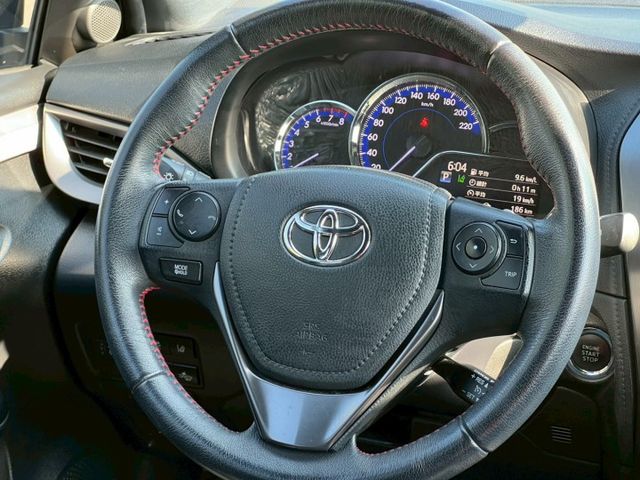 2022 Toyota Yaris 1.5 S  里程12萬公里 里程保證 無重大事故 無泡水 可認證  光感應頭燈 S  第10張相片
