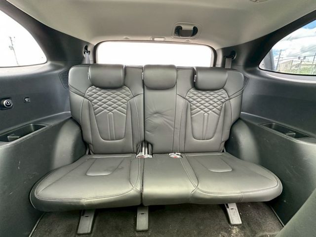2024 Hyundai Custin GLT-B 1.5白 僅跑3.1萬保證里程、原版件、無泡水 重點配備：全景天窗（  第7張相片