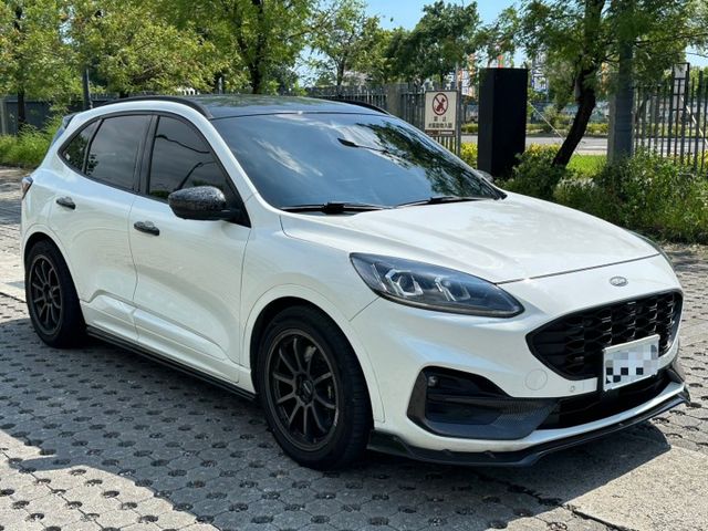 2023 Ford KUGA 2.0 4WD ST-Line 僅跑5.4萬保證里程、原版件、無泡水 重點配備：換檔撥片  第2張相片