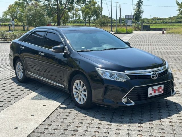 2016 Toyota Camry 2.0  僅跑25.7萬保證里程、無重大事故、無泡水 重點配備：Ikey、摸門解鎖、  第1張相片
