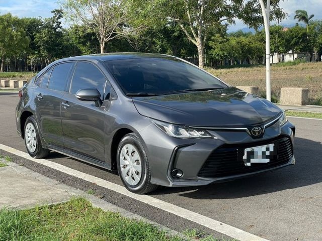 2021 Toyota Altis 1.8汽油 雲河灰 僅跑12萬公里 里程保證 保證無重大事故 無泡水 重點配備（依實  第1張相片