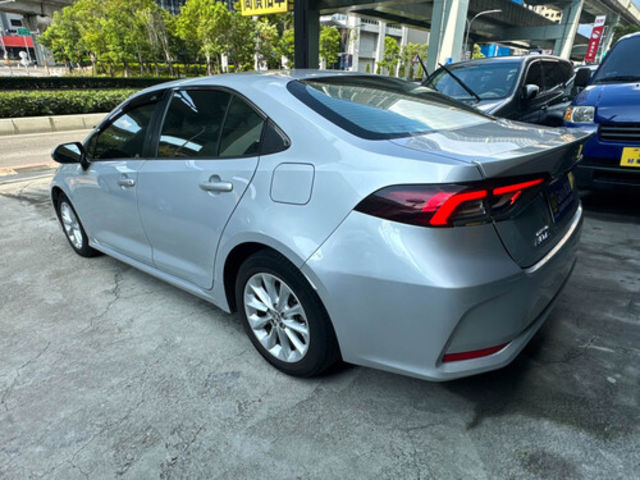 TOYOTA豐田 ALTIS  第4張相片