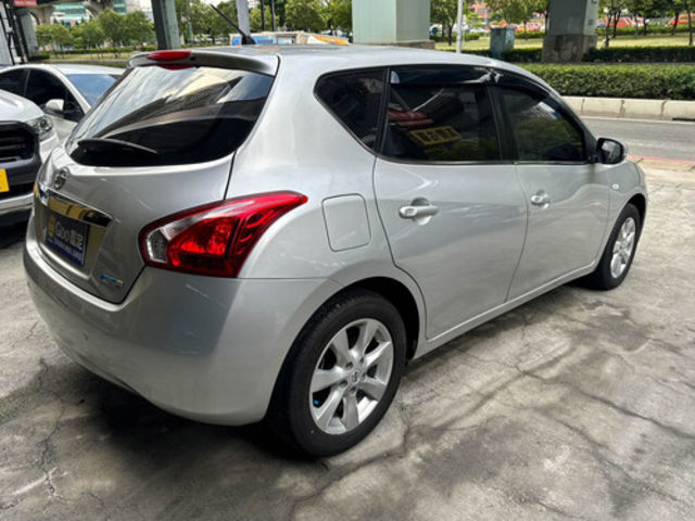 NISSAN日產 TIIDA  第3張相片