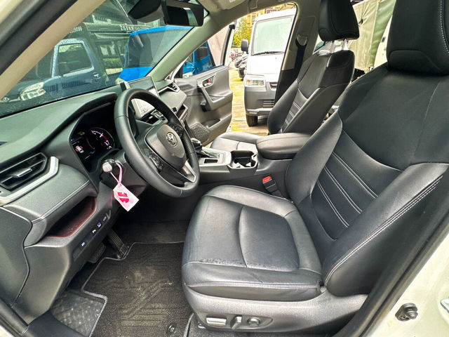TOYOTA豐田 RAV4  第12張相片