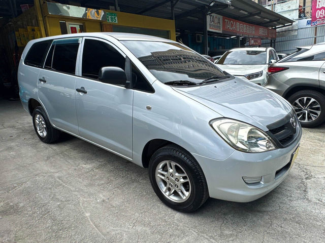 TOYOTA豐田 INNOVA  第2張相片