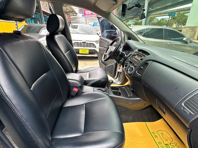TOYOTA豐田 INNOVA  第13張相片