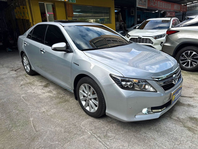 TOYOTA豐田 CAMRY HYBRID  第2張相片