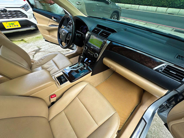 TOYOTA豐田 CAMRY HYBRID  第12張相片
