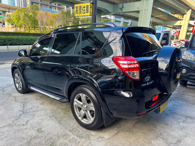 TOYOTA豐田 RAV4  第7張相片