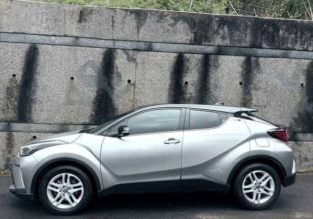 TOYOTA豐田 C-HR  第3張相片