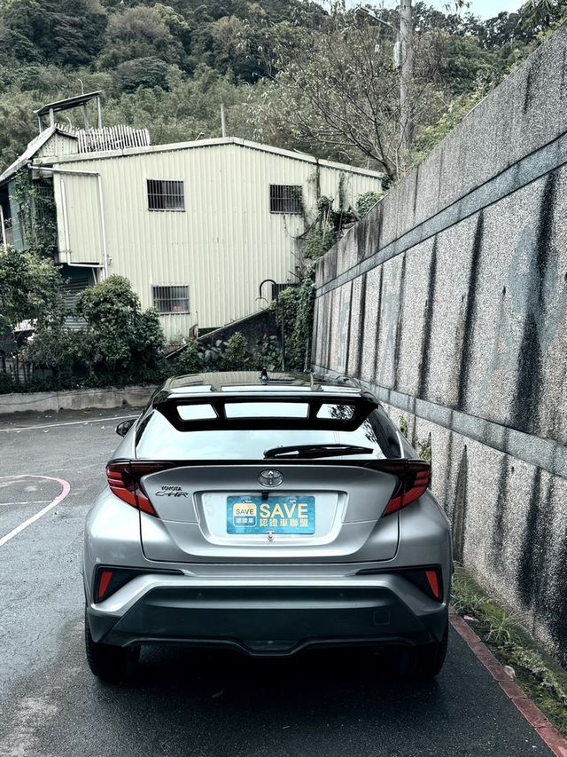 TOYOTA豐田 C-HR  第7張相片