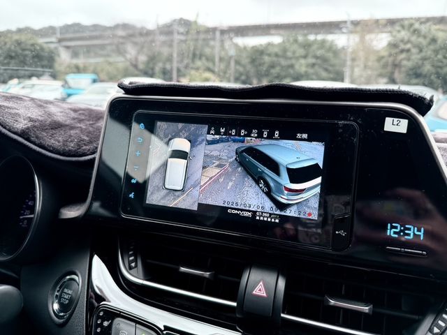 TOYOTA豐田 C-HR  第21張相片