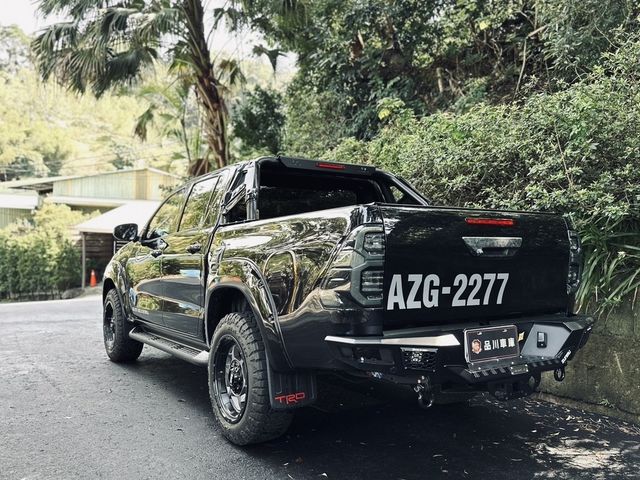 TOYOTA豐田 HILUX  第3張相片