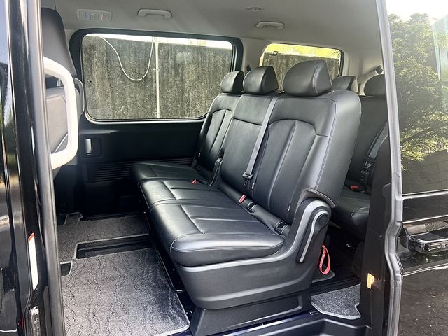 HYUNDAI現代 STARIA  第7張相片