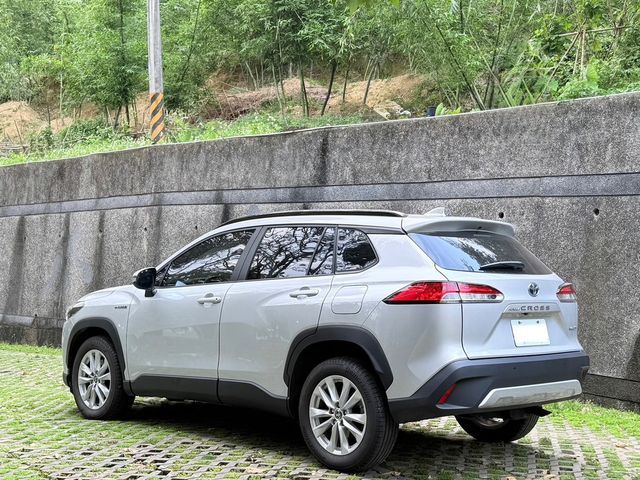 TOYOTA豐田 COROLLA CROSS HYBRID  第13張相片