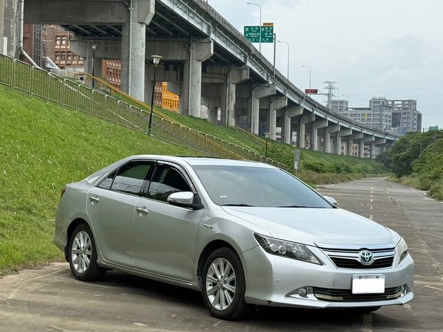 TOYOTA豐田 CAMRY HYBRID  第3張相片