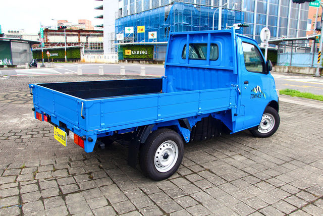 TOYOTA豐田 TOWN ACE  第2張相片
