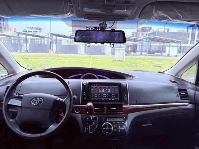 TOYOTA豐田 PREVIA  第6張相片