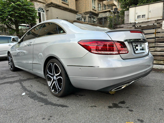 M-BENZ賓士 E250 COUPE  第4張相片