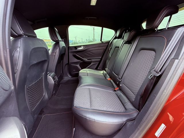 FORD福特 FOCUS ST  第12張相片