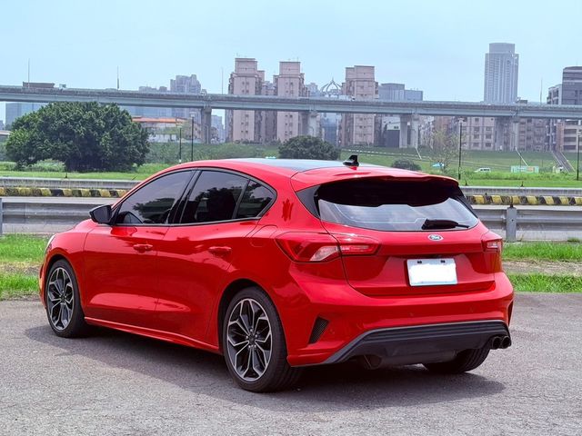 FORD福特 FOCUS ST  第13張相片