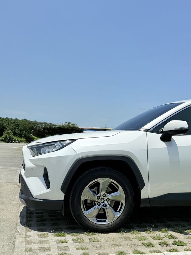 TOYOTA豐田 RAV4  第2張相片