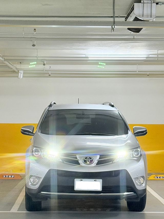 TOYOTA豐田 RAV4  第2張相片