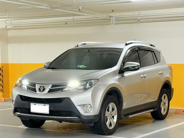TOYOTA豐田 RAV4  第3張相片