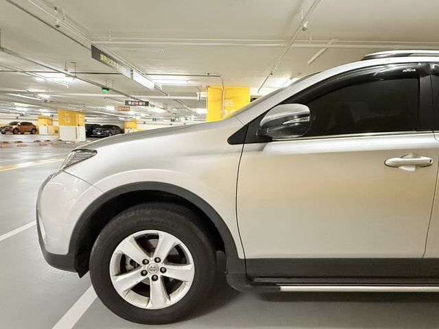 TOYOTA豐田 RAV4  第4張相片