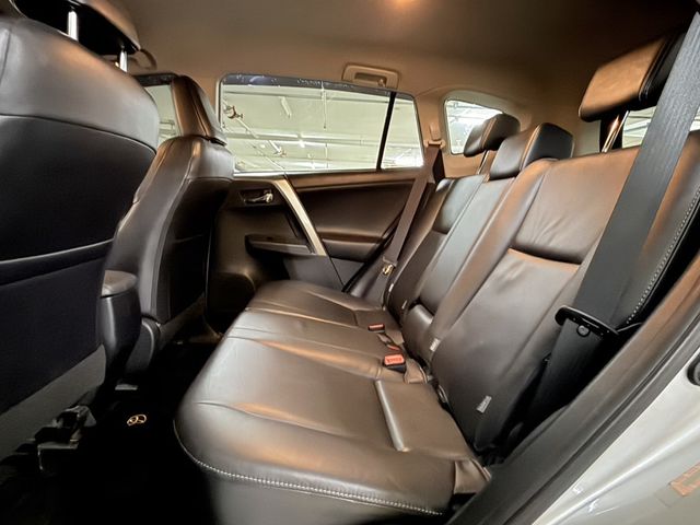 TOYOTA豐田 RAV4  第10張相片