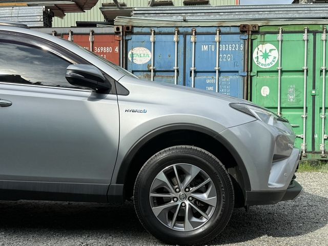 TOYOTA豐田 RAV4  第2張相片