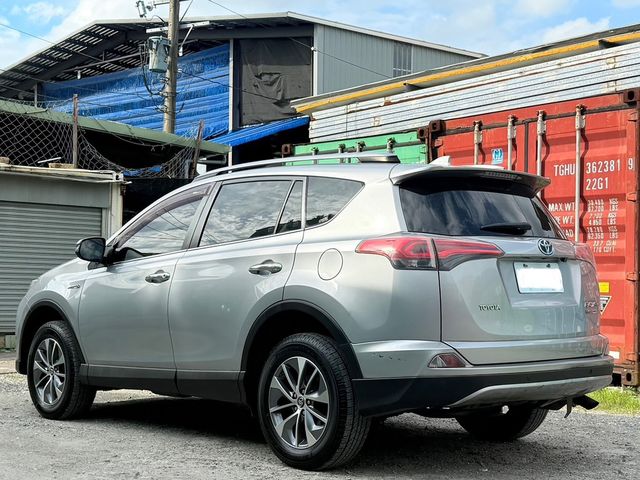 TOYOTA豐田 RAV4  第9張相片