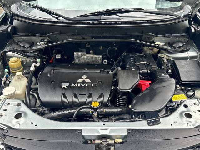 MITSUBISHI三菱 OUTLANDER  第7張相片