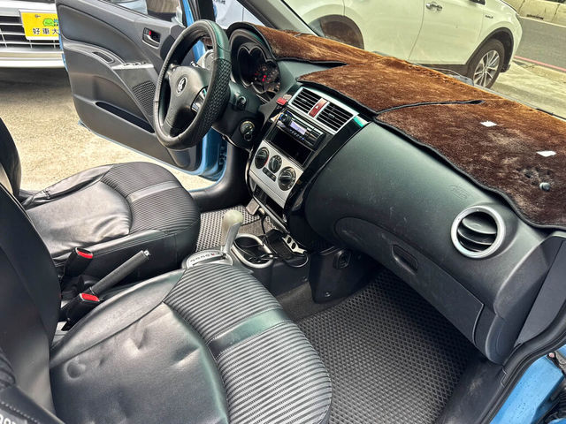 MITSUBISHI三菱 COLT PLUS  第10張相片