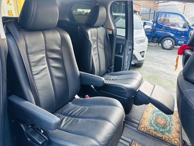 TOYOTA豐田 PREVIA  第12張相片