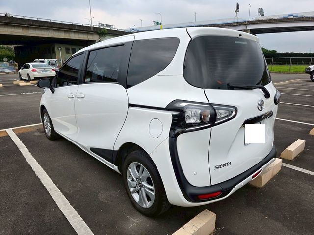 TOYOTA豐田 SIENTA  第2張相片