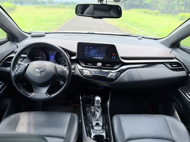 TOYOTA豐田 C-HR  第6張相片